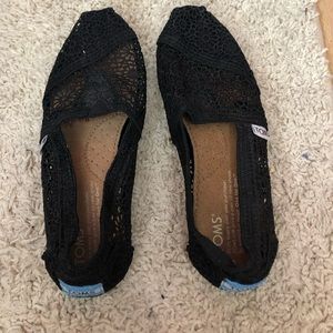Toms